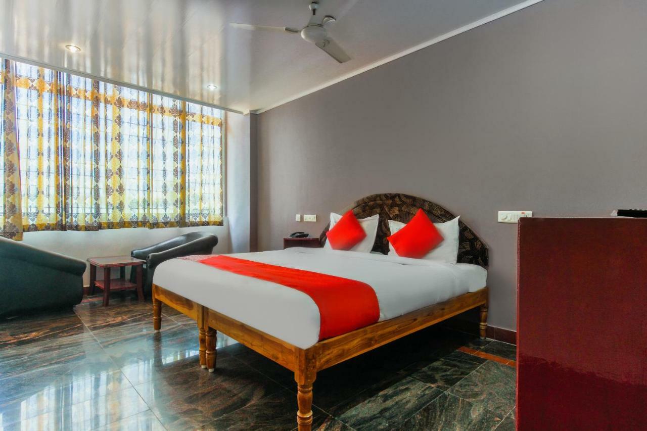 Oyo 45475 Annai Lodge Танджавур Екстериор снимка